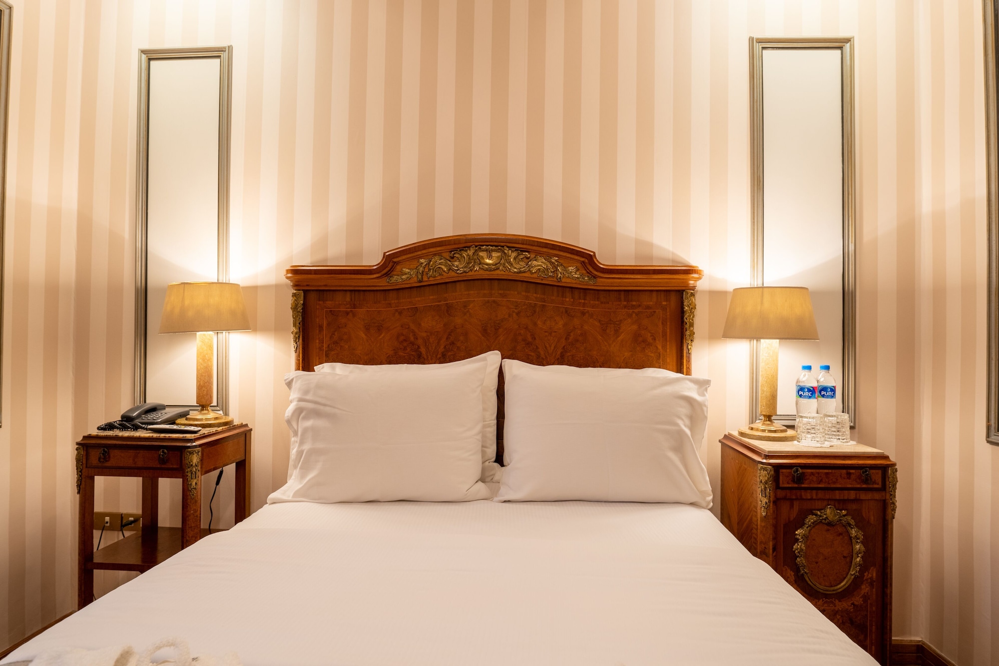 标准双人间 - 带一张双人床