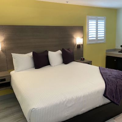 King Room-Accessible Worthington of Logan Promo Code