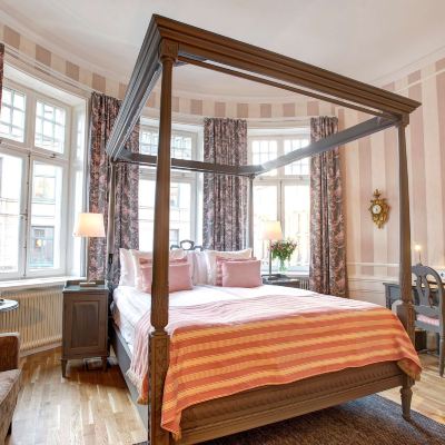 Deluxe Room with Bath 1 Queen bed Hotel Kung Carl, WorldHotels Crafted Promo Code