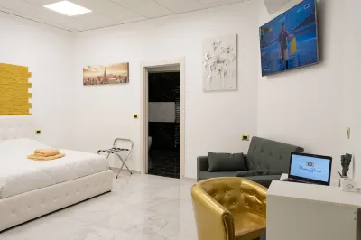 Royal Central Room Hotele w: 