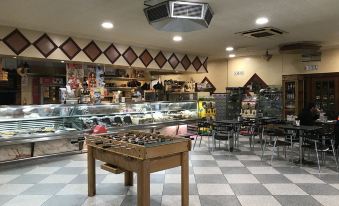 Hostal Santa Ana - Housity