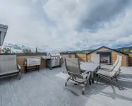 Whitefish Loft, Downtown Condo for 6
