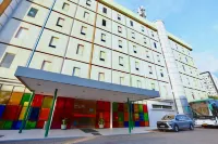TreePark Hotel Jakarta Airport Hotel a 