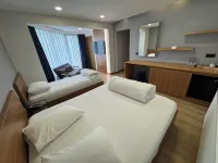 Cihan Hotel Hotele w: 