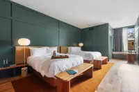 Albert Hotel