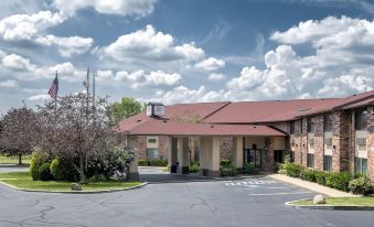 Red Roof Inn & Suites Hermitage