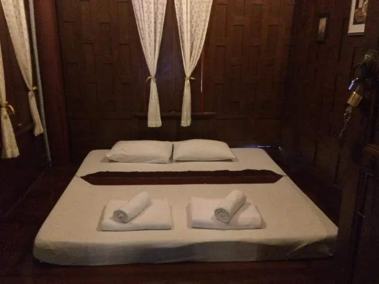 ห้องพักมาตรฐานพร้อมห้องน้ำที่ใช้ร่วมกัน