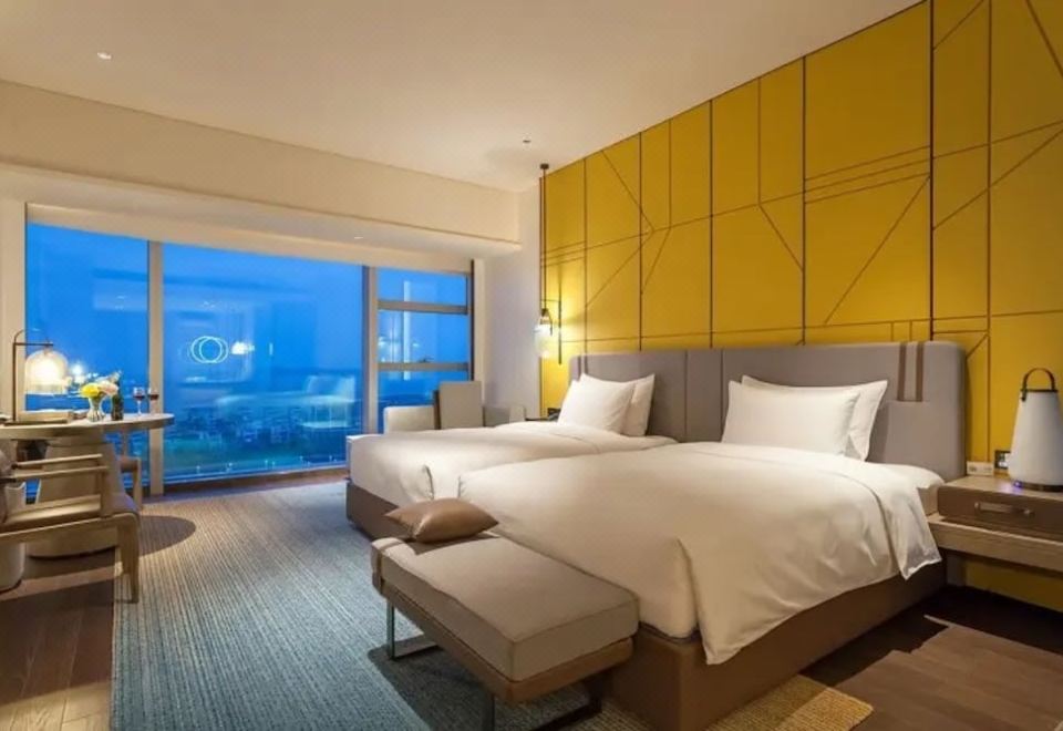 Tianyuan Hotel XiamenDeluxe Sea-view Twin Room (180-degree Floor-to-ceiling Windows With Sunrise View)