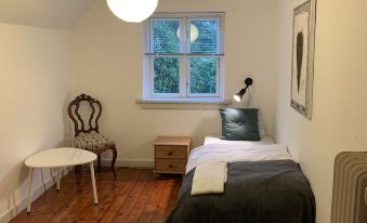 Anne's Bed & Kitchen, Dalgaard