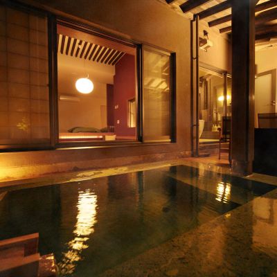 Japanese-Western Mixed with Bath