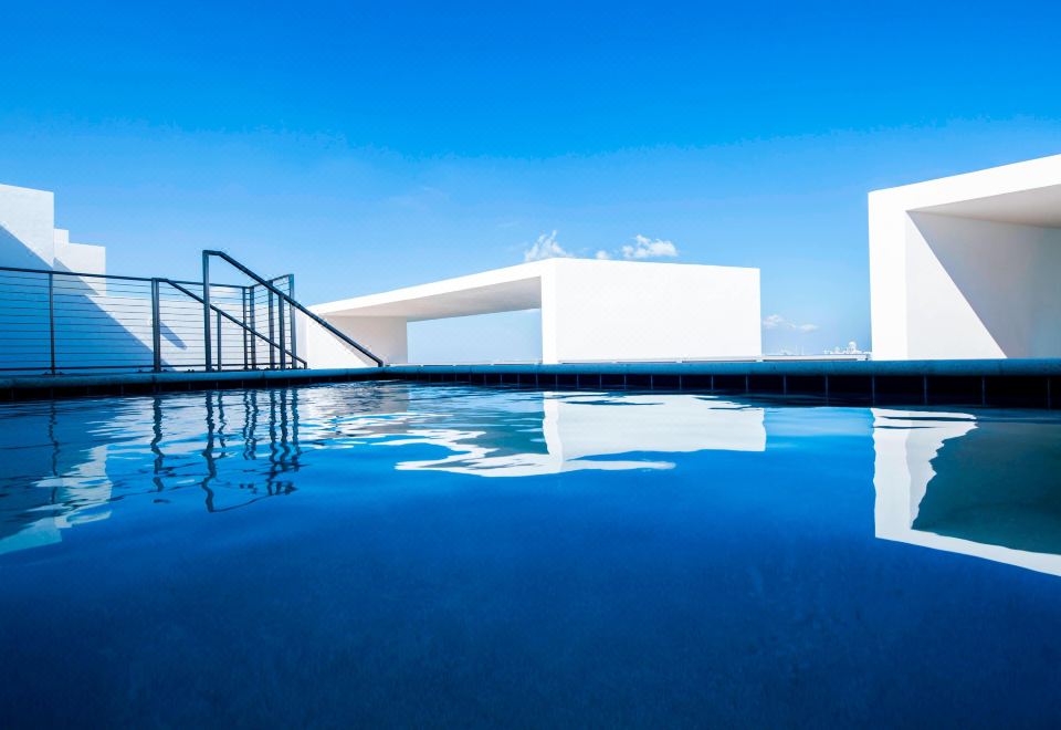 頂層泳池，兩臥室套房，海景，陽臺