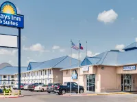 Days Inn & Suites by Wyndham Laredo Hotels in Laredo