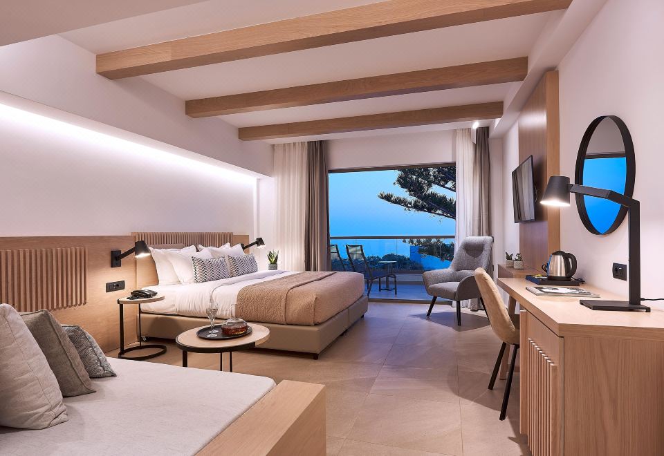 小型套房（带海景的）