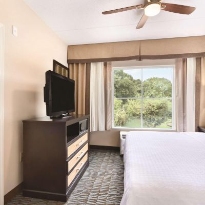 One-Bedroom Suite Homewood Suites Atlanta Airport North Promo Code