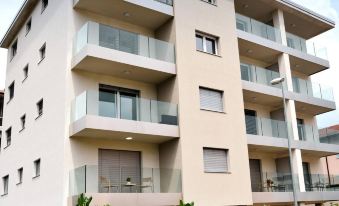Brand New Apartmentcecilia Residence Apt N5