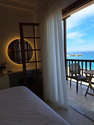 带海景的双人房