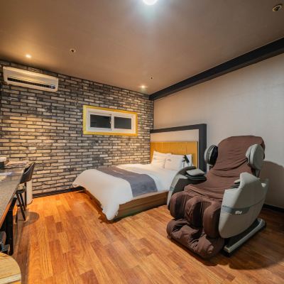 로얄 비즈니스룸 (에어 드레서 및 마사지 체어) (자유로은 전망) Bundang Yatap You and Me Hotel 쿠폰