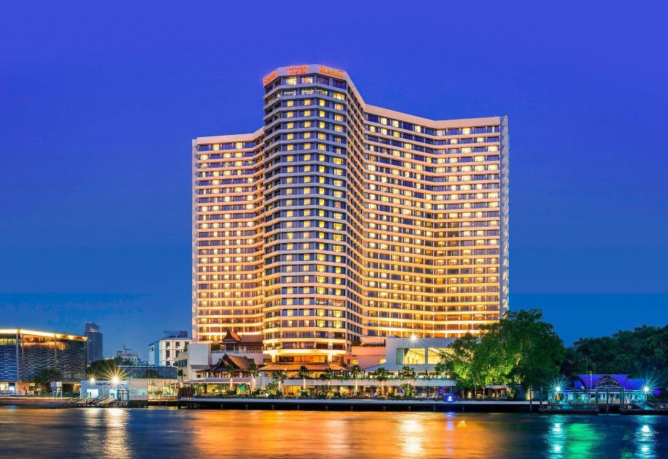 Royal Orchid Sheraton Hotel & TowersDeluxe RiverView Room