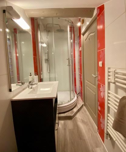 Le Seize B One-Bedroom Apartment