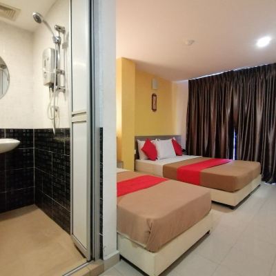 Bilik Bertiga Superior Kupon Yellow Mansion Hotel Melaka Raya