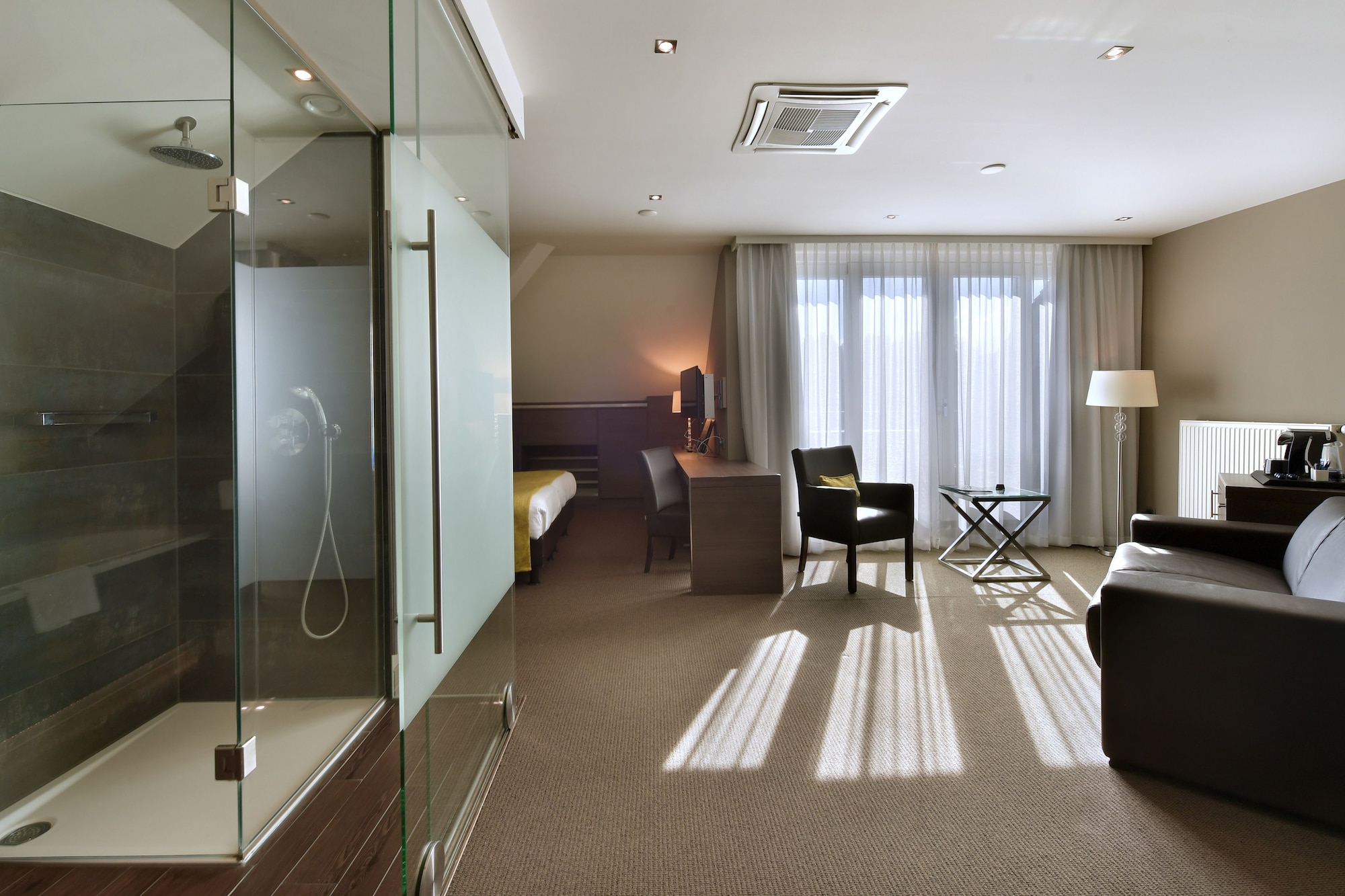 高级双人房， 按摩浴缸