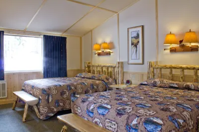 Lake Lodge Cabins - Inside the Park Hotel a 