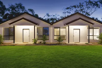 A1 Motels and Apartments Port Fairy Hotele w: 