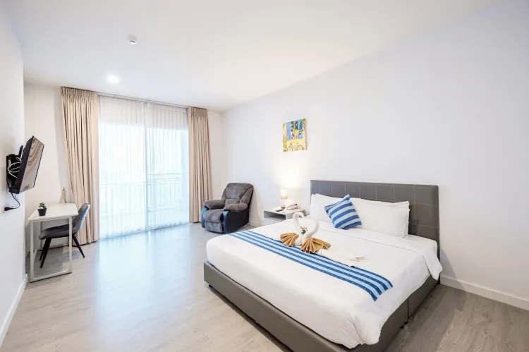 Presidential Studio Suite, 1 King Bed, Non Smoking, Private Bathroom