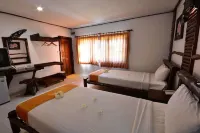 Alongkot Beach Resort Khanom