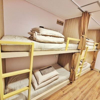 基礎宿舍， 男士專用房 Mozzi青年旅舍優惠