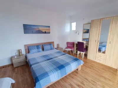 Spacious apartment with sea view Hotele w: 
