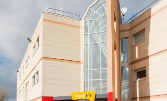 Hotel F1 Maurepas - Housity