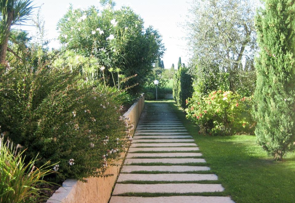 Hotel Le Camelie, Exterior, Garden