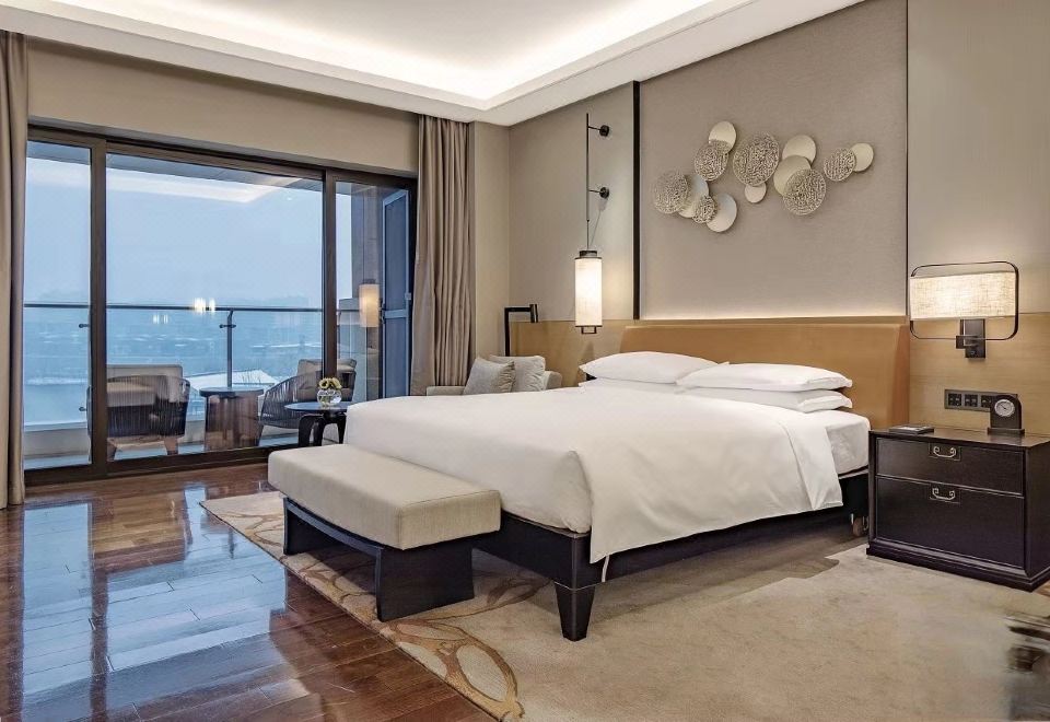 Hyatt Regency Xi'anRegency Suite Room