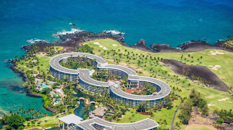 Hilton Grand Vacations Club Ocean Tower Waikoloa Village 外観