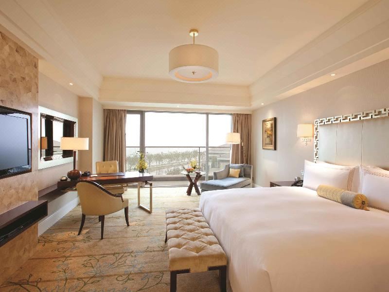 Fairmont Yangcheng Lake KunshanFairmont Gold Park View QUEEN