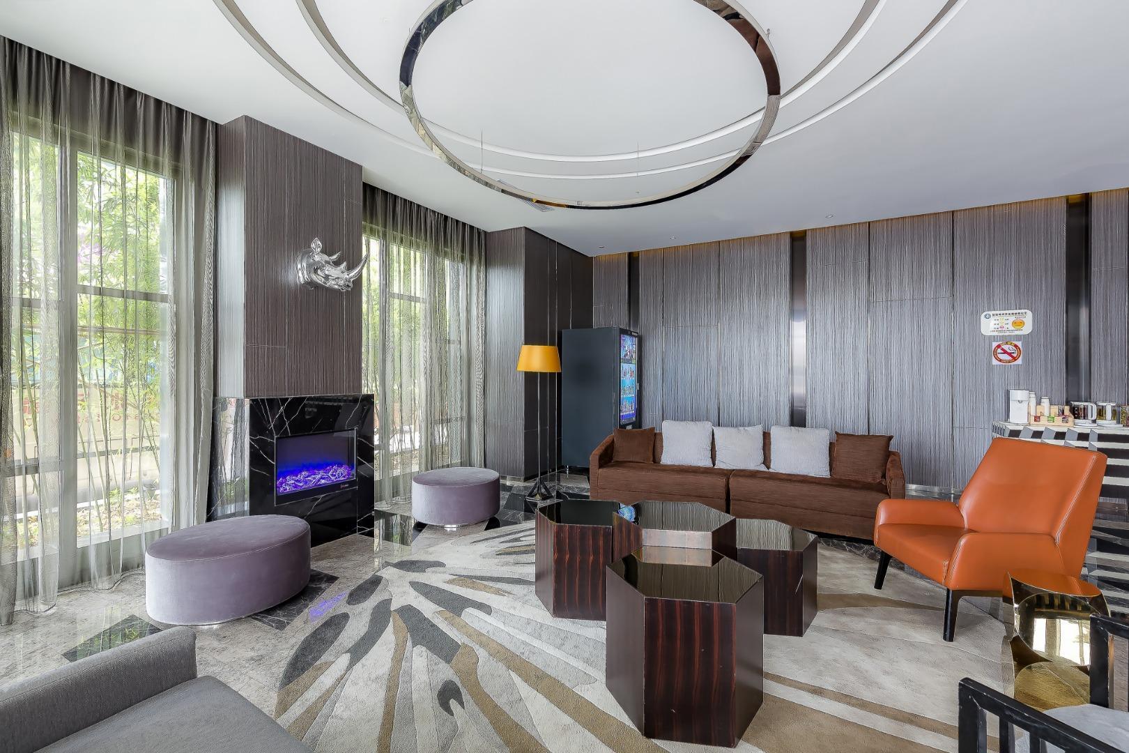 豪华双床房（电视投屏+小冰箱）