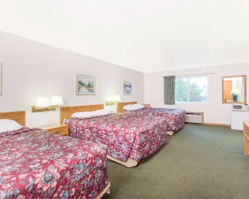Super 8 by Wyndham Escanaba Hotels in Escanaba