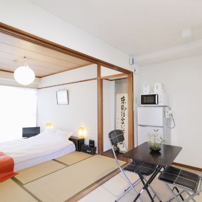One-Bedroom Apartment 701
