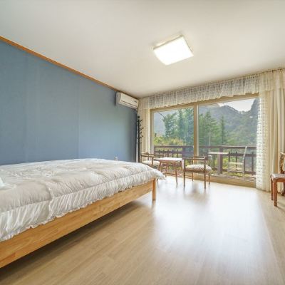 청솔방 (산 전망, 강 전망) 홍천 몽블랑펜션 쿠폰