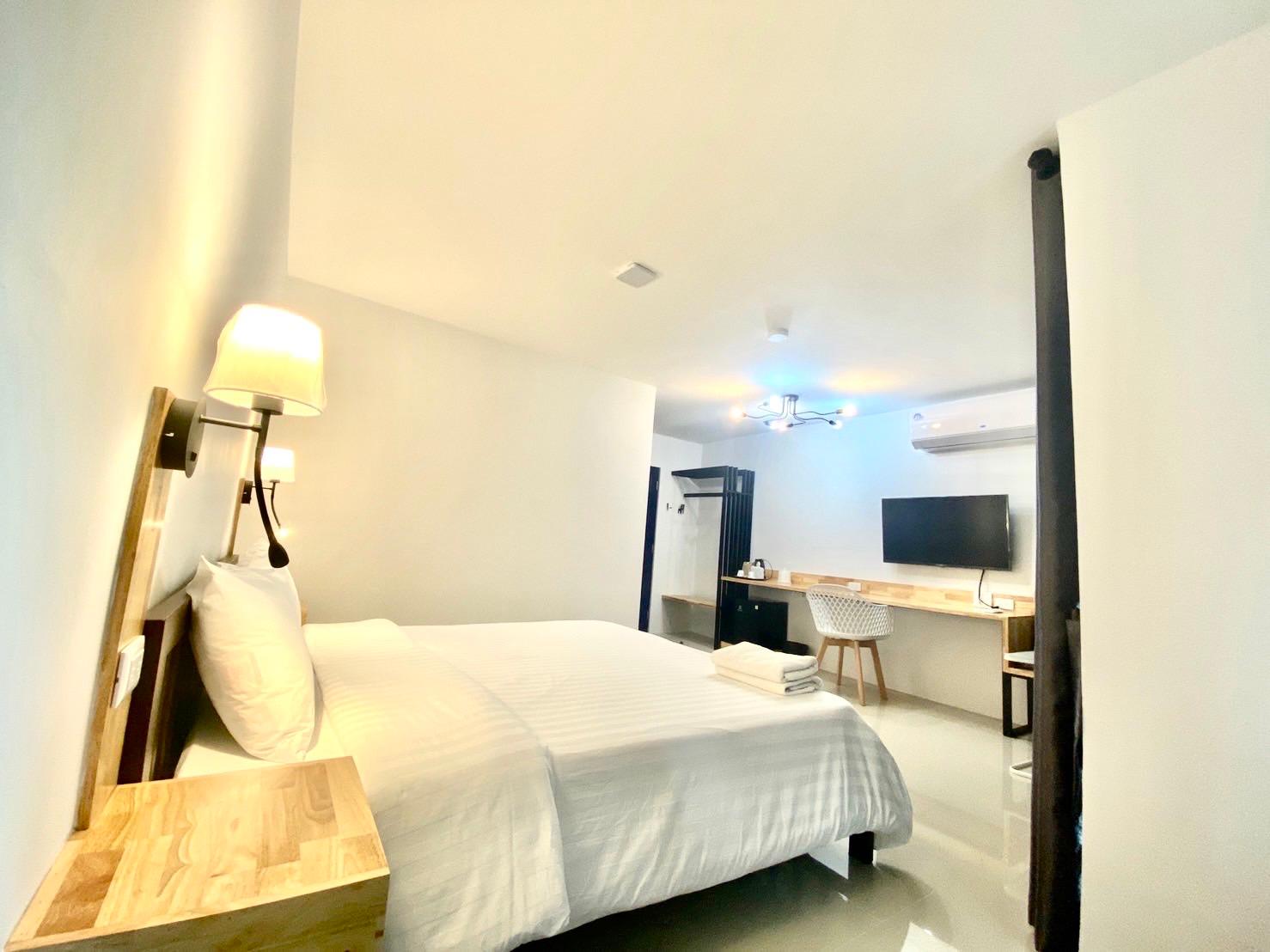 豪华双床房（城市景观，无烟）