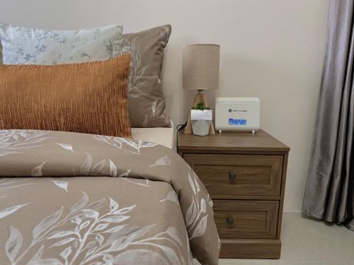 享有游泳池景致的一室公寓