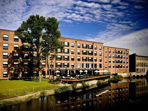 The Loom Hotel, Tapestry Collection by Hilton