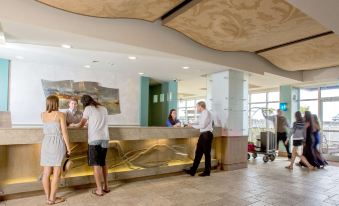 Tides Folly Beach, Charleston's Oceanfront Hotel - Housity
