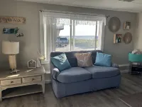 Beach Lovers Paradise! Cozy 3 bedroom home steps from the beach. Hotels in Fairhaven