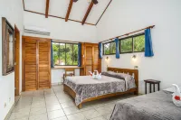Guacamaya Lodge Отели в г. 