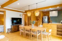 Iza Oumimaiko Hotels in 