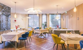 LOGIS Hôtel & Restaurant Le Soleil D'or - Housity
