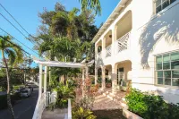 The Rock House Hotel Hotele w: 