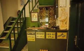 Garden Palace Boutique Hotel - Housity